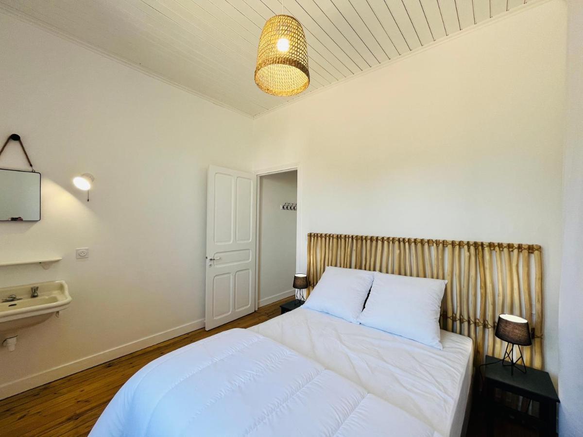 Maison Des Annees 1920 - A 150 M De L'ocean Et Proche Des Commodites - 4 Independants *