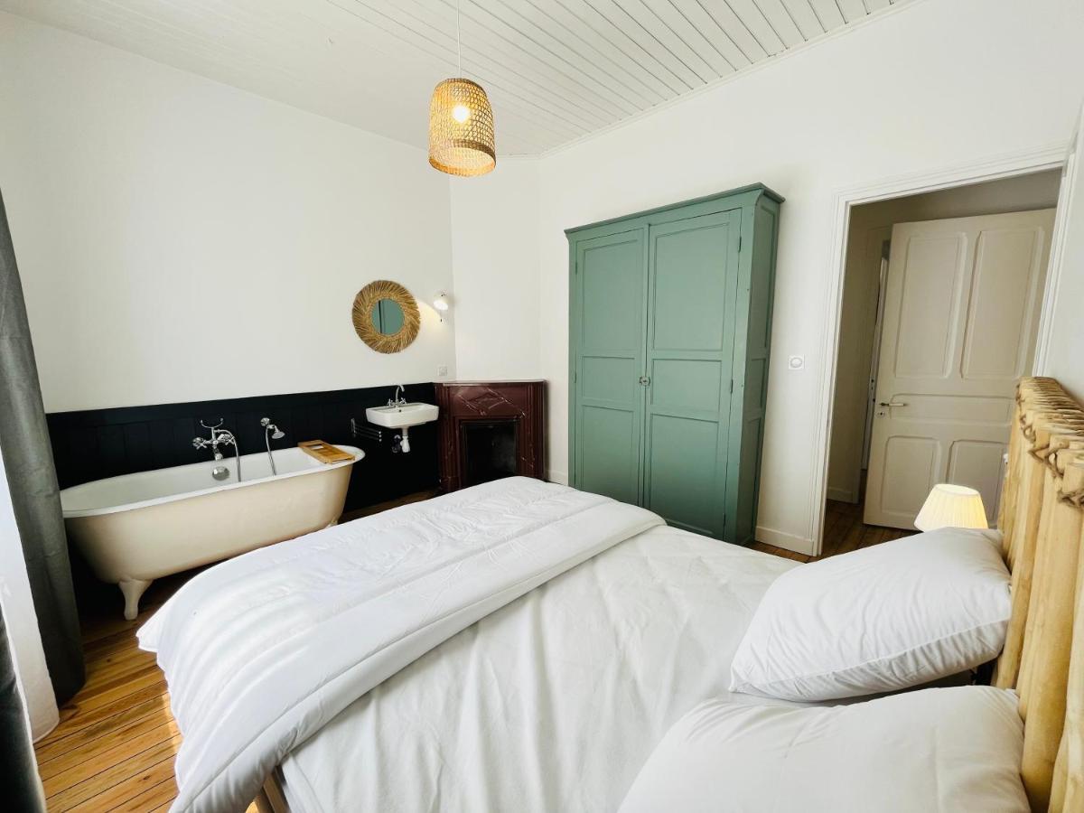 Maison Des Annees 1920 - A 150 M De L'ocean Et Proche Des Commodites - 4 Independants Holiday home