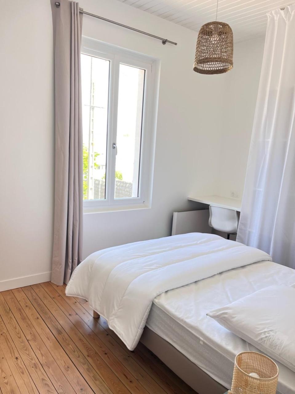 Maison Des Annees 1920 - A 150 M De L'ocean Et Proche Des Commodites - 4 Independants Holiday home