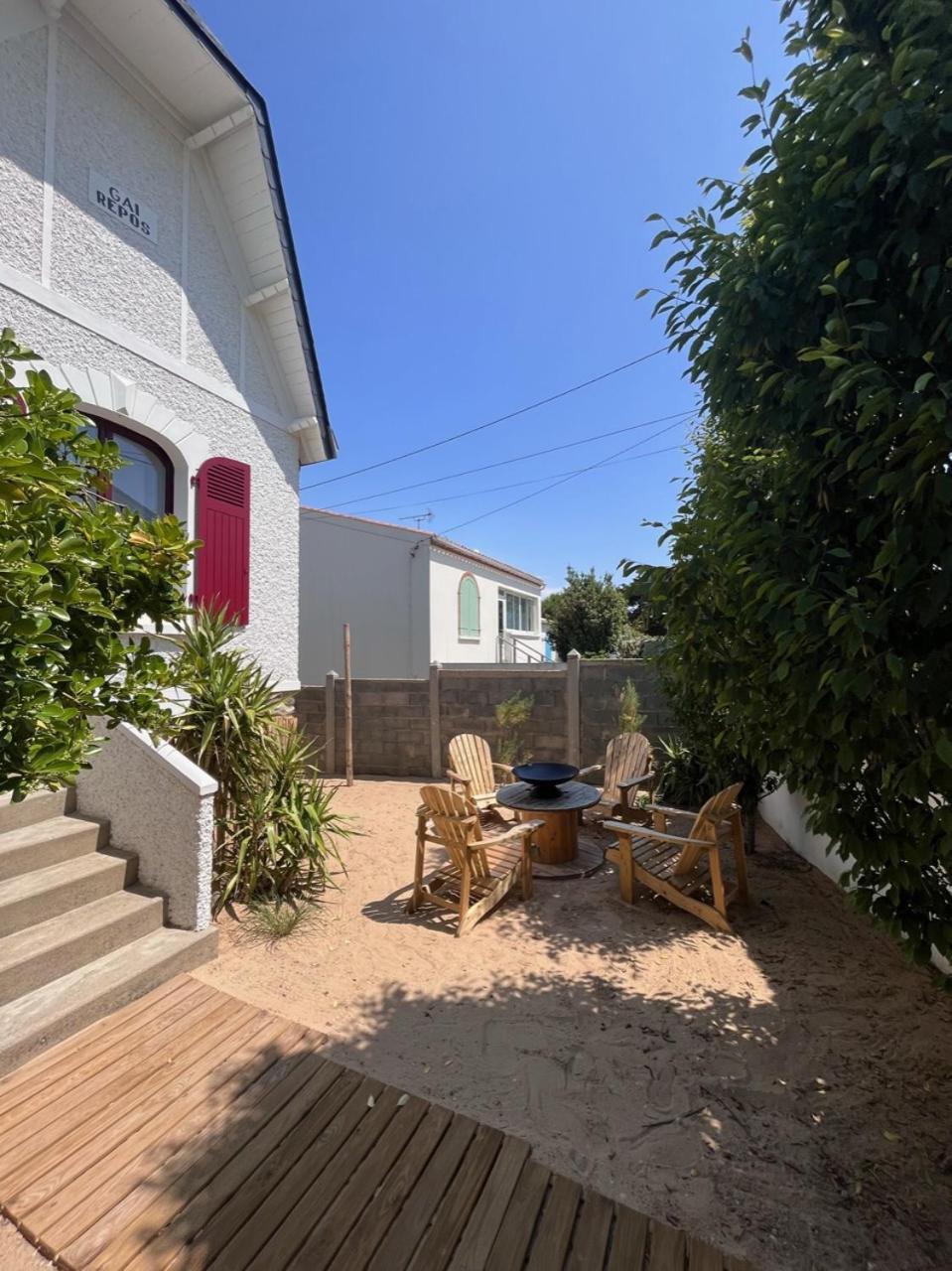 Holiday home Maison Des Annees 1920 - A 150 M De L'ocean Et Proche Des Commodites - 4 Independants *