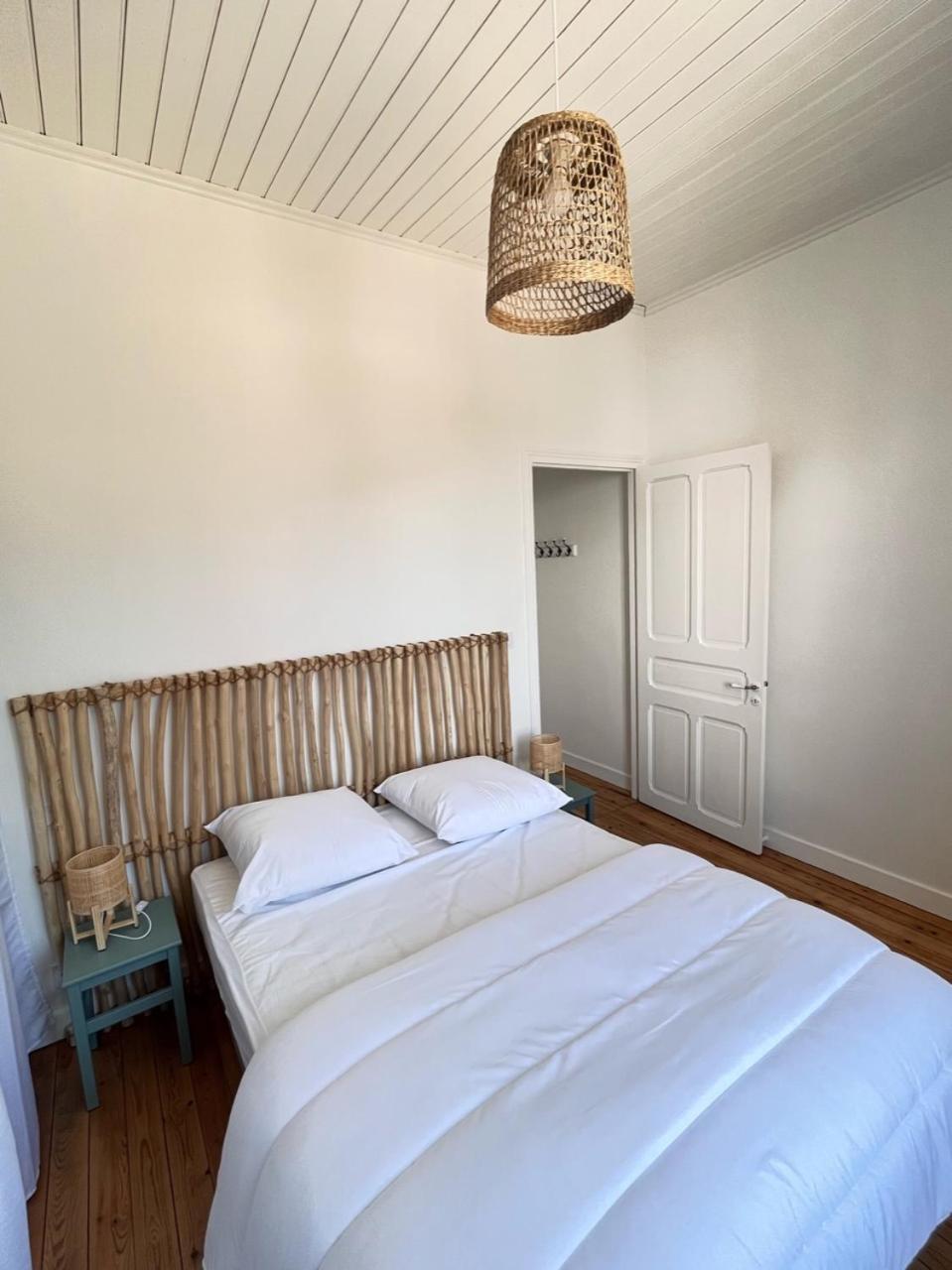 Holiday home Maison Des Annees 1920 - A 150 M De L'ocean Et Proche Des Commodites - 4 Independants