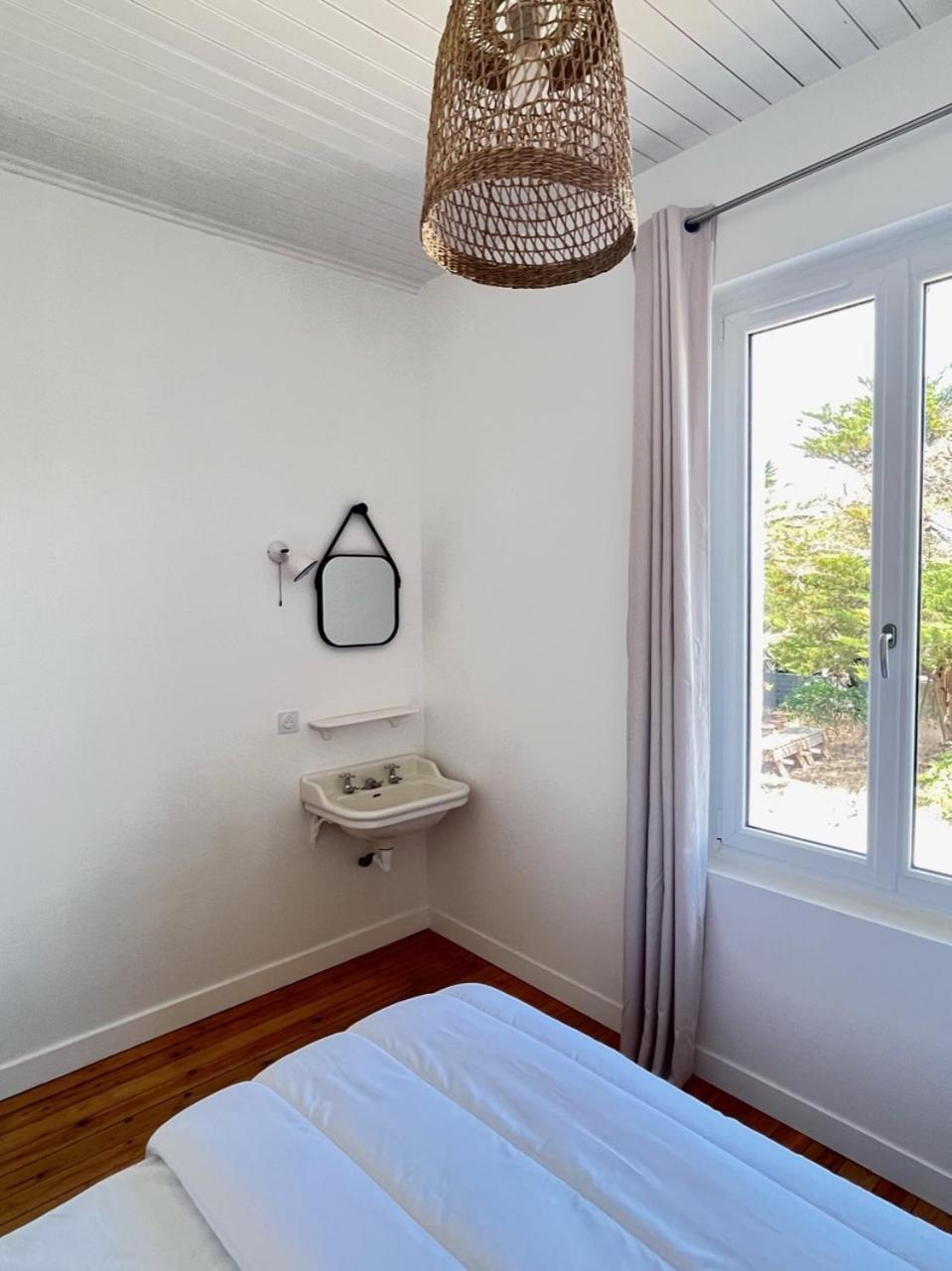 Maison Des Annees 1920 - A 150 M De L'ocean Et Proche Des Commodites - 4 Independants Holiday home *