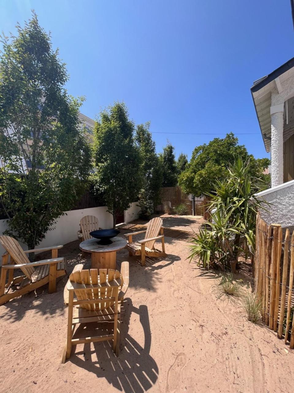 Maison Des Annees 1920 - A 150 M De L'ocean Et Proche Des Commodites - 4 Independants Holiday home