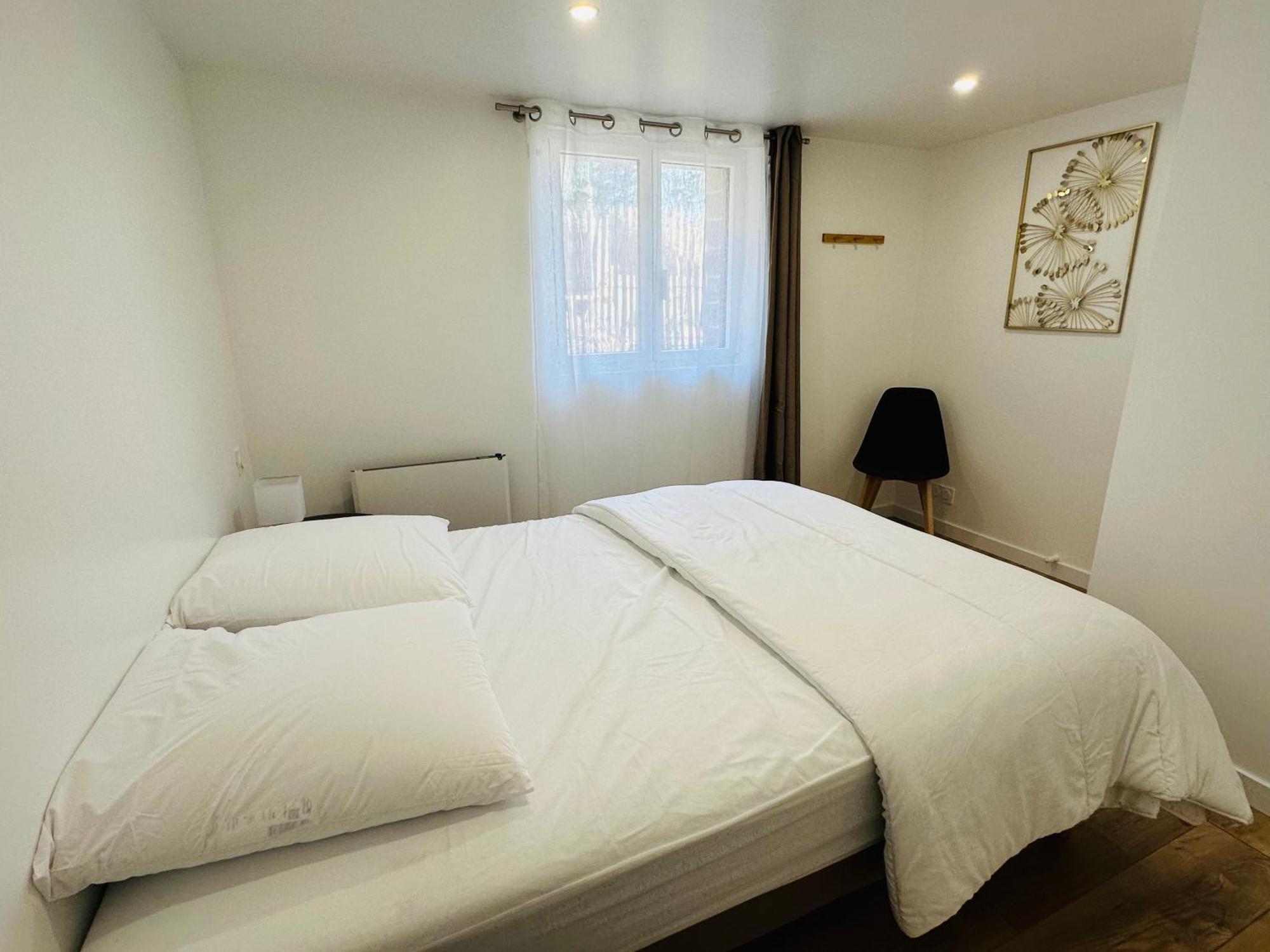 Holiday home Maison Des Annees 1920 - A 150 M De L'ocean Et Proche Des Commodites - 4 Independants
